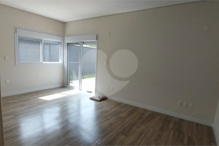 Casa à venda com 3 suítes no condomínio Figueira Garden, Atibaia - SP