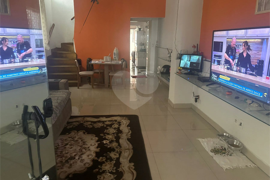 Sobrado à venda com 4 quartos, sendo 2 suítes, em Santana, São Paulo, SP