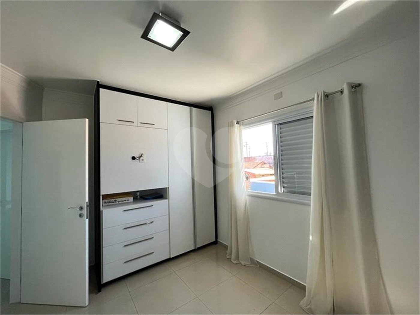 Sobrado à venda com 3 quartos, sendo 1 suíte, no Centro, Indaiatuba, SP