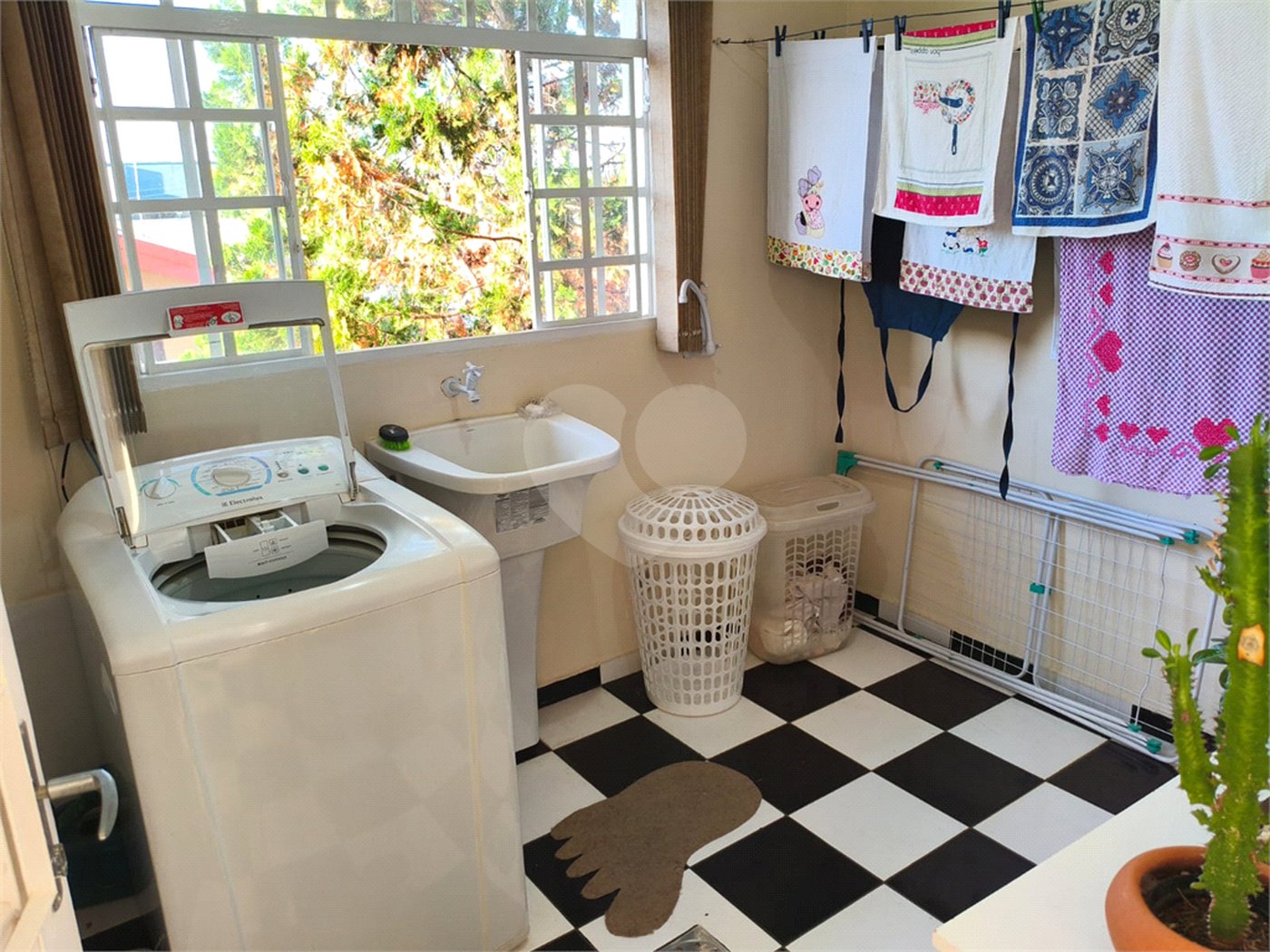 Casa à venda com 3 suítes em Jardim Alvorada, Itapetininga, SP