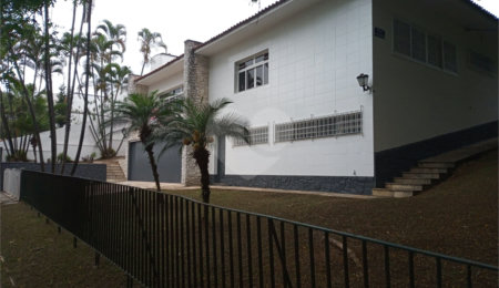 Casa Térrea à venda ou para alugar com 3 quartos, sendo 1 suíte,  em Caxingui, São Paulo, SP