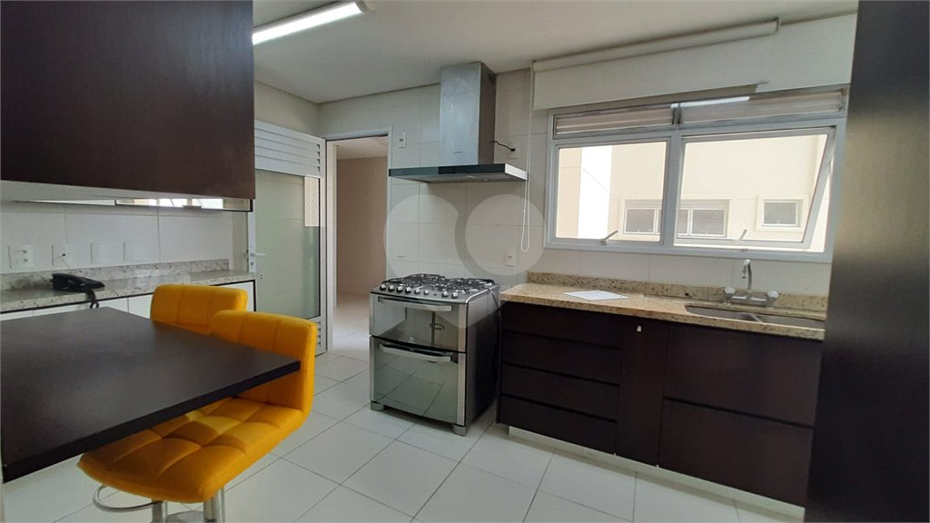 Apartamento à venda com 3 suítes em Jardim Marajoara, São Paulo, SP