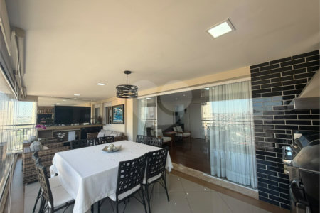 Apartamento à venda com 3 suítes em Jardim Marajoara, São Paulo, SP
