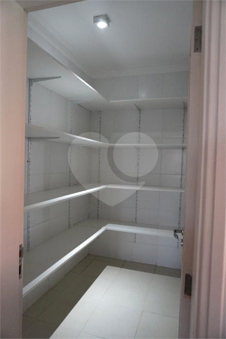 Casa para alugar com 4 quartos, sendo 2 suítes, no condomínio Mont Serrat, Salto - SP