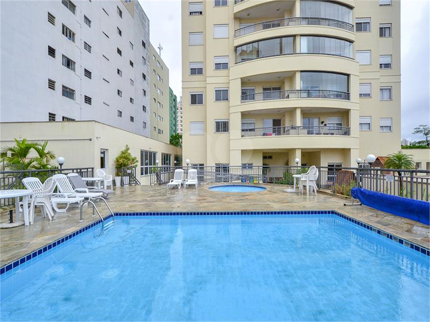 Apartamento à venda com 3 quartos, sendo 1 suíte, em Vila Gumercindo, São Paulo, SP