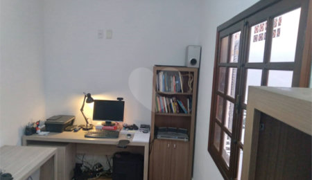 Sobrado à venda com 3 quartos em Jardim das Indústrias, São José dos Campos, SP