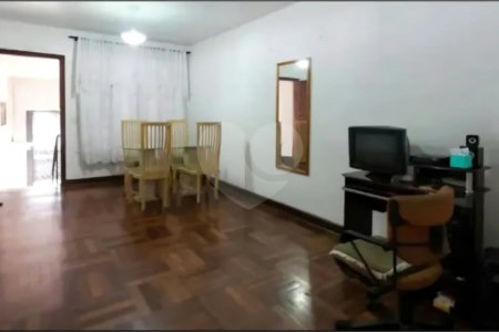 Sobrado à venda com 3 quartos em Jardim Peri Peri, São Paulo, SP