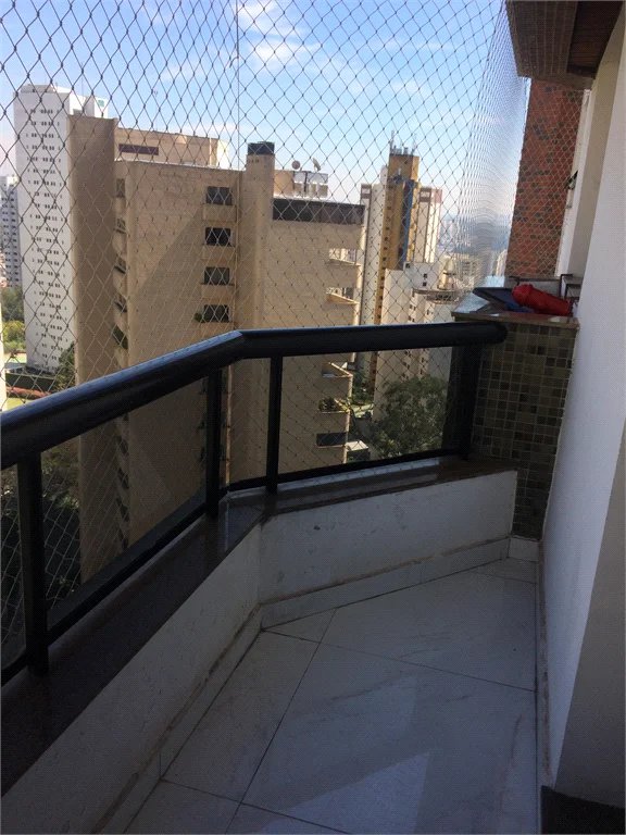 Apartamento à venda com 3 suítes em Vila Suzana, São Paulo, SP