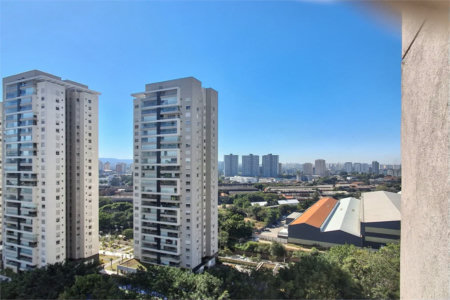 Apartamento à venda com 3 suítes em Vila Anastácio, São Paulo, SP