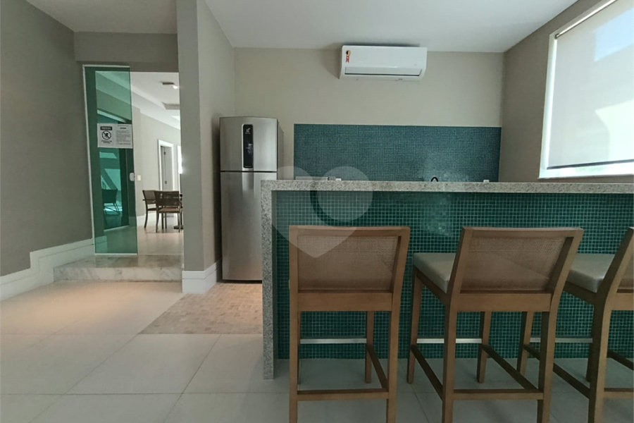 Apartamento para alugar com 3 suítes em Jardim Virgínia, Guarujá, SP