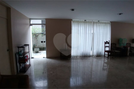 Apartamento à venda com 3 quartos, sendo 1 suíte,  em Cerqueira César, São Paulo, SP