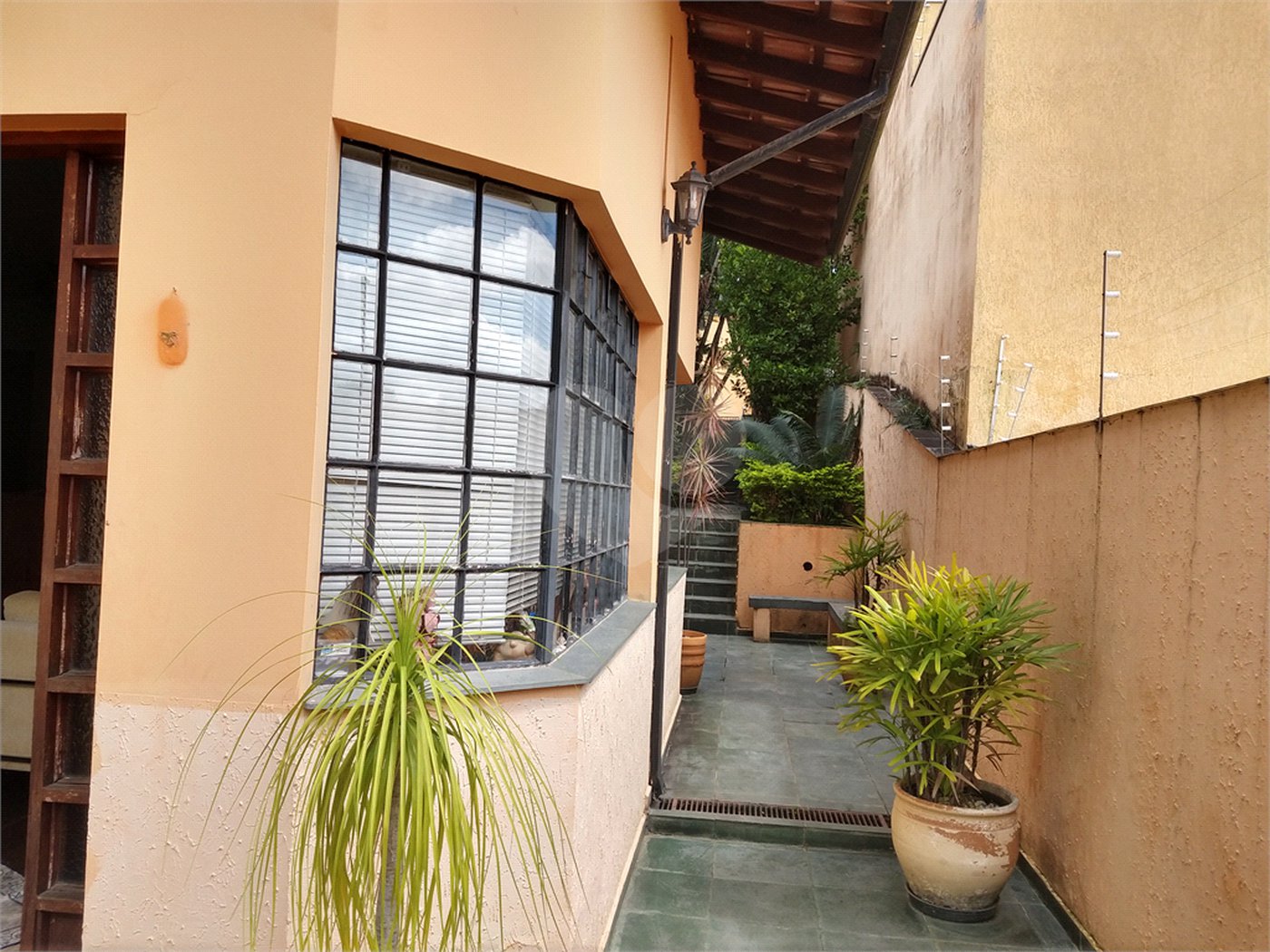 Casa à venda com 3 quartos, sendo 1 suíte,  em Vila Oliveira, Mogi das Cruzes, SP