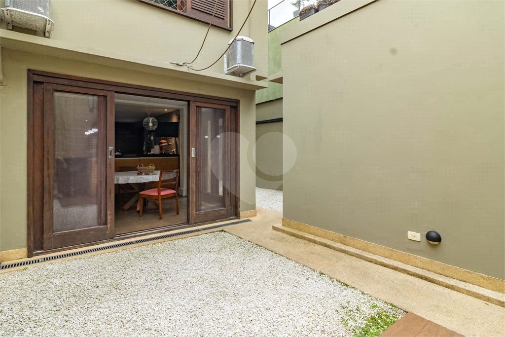 Casa à venda com 3 quartos, sendo 1 suíte, em Jardim Paulistano, São Paulo, SP