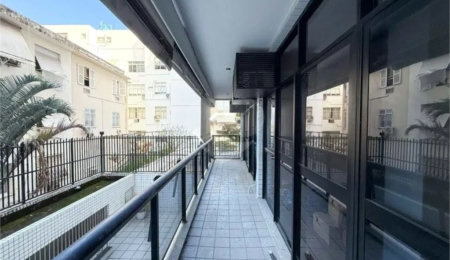 Apartamento à venda com 4 quartos, sendo 2 suítes,  em Leblon, Rio de Janeiro, RJ
