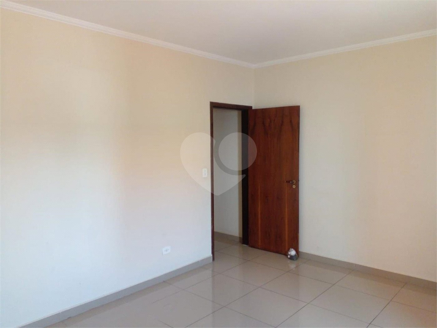 Sobrado à venda com 3 quartos, sendo 1 suíte,  em Vila América, Santo André, SP