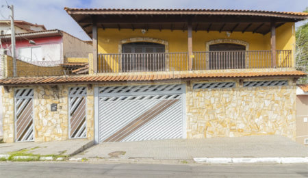Sobrado à venda com 3 quartos, sendo 1 suíte,  em Tremembé, São Paulo, SP