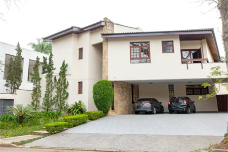 Casa à venda com 5 quartos, sendo 3 suítes, no condomínio Residencial Morumbi, São Paulo - SP
