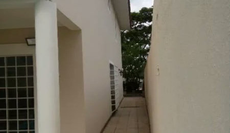Casa à venda com 4 quartos, sendo 3 suítes,  em Jardim Leonor, São Paulo, SP