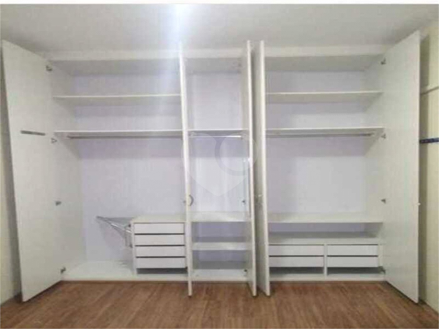 Apartamento à venda com 2 quartos em Parque Três Meninos, Sorocaba, SP