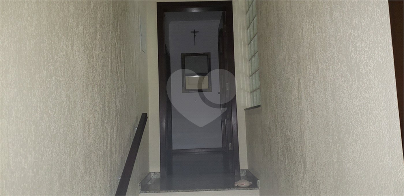 Casa à venda com 3 quartos, sendo 1 suíte, no condomínio Alpes da Cantareira, Mairiporã - SP