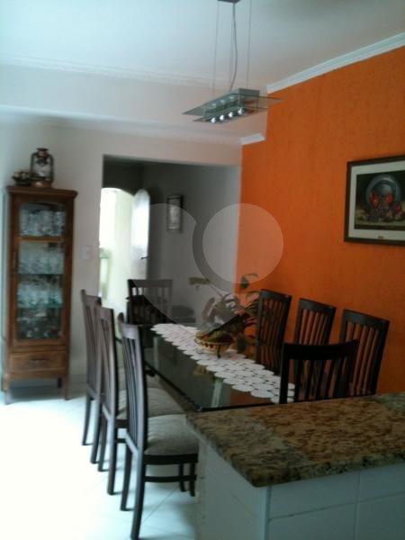Sobrado à venda ou para alugar com 3 quartos, sendo 2 suítes, em Santana, São Paulo, SP