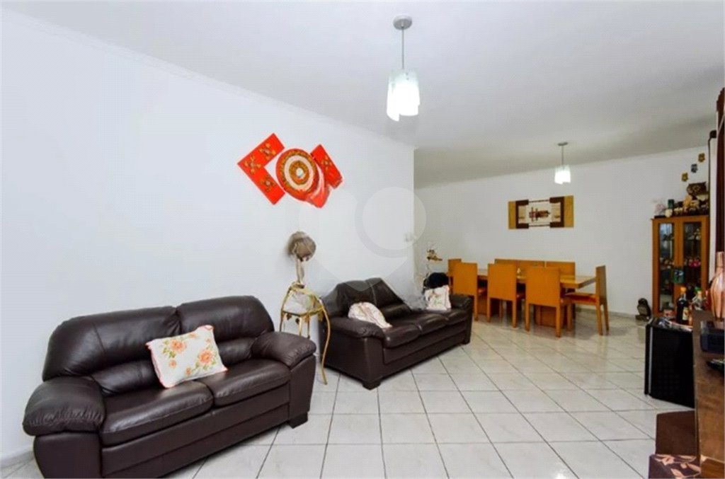 Casa à venda com 3 quartos, sendo 1 suíte,  em Jardim Aida, Guarulhos, SP