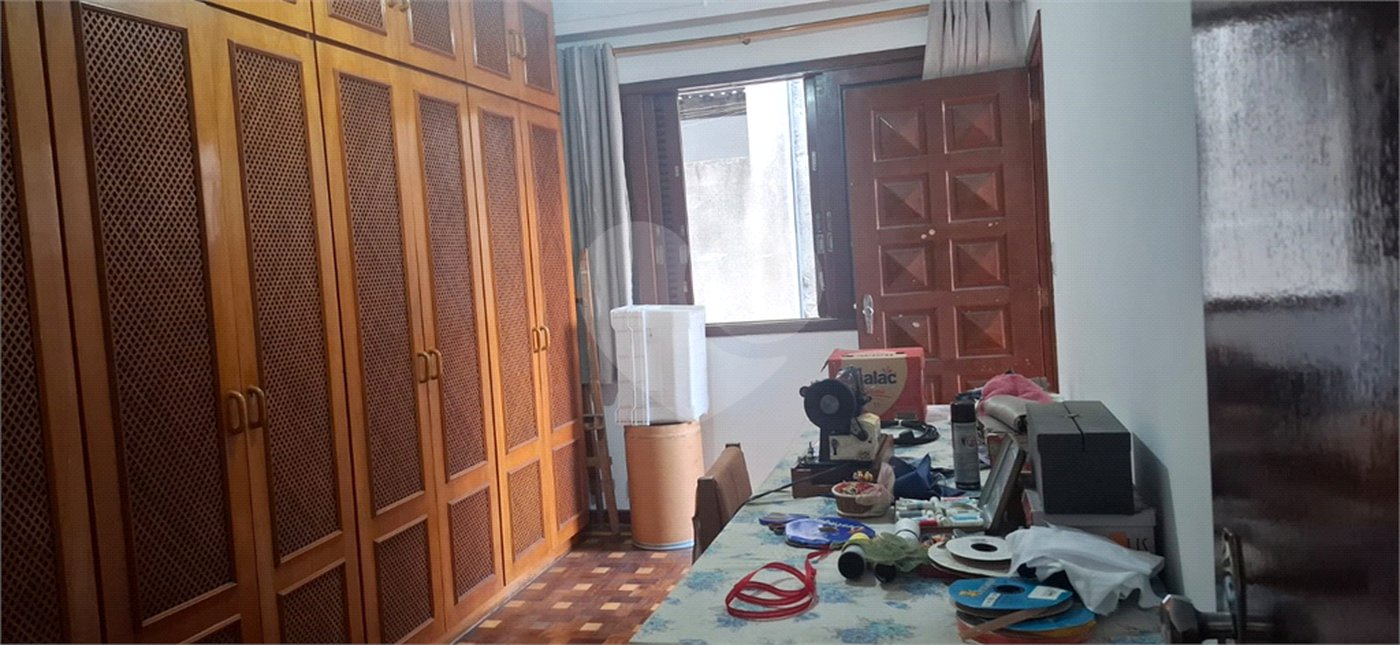 Casa à venda com 4 quartos, sendo 3 suítes, no Brasilândia, São Paulo, SP