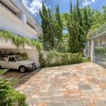 Casa Térrea à venda com 4 suítes em Jardim Cordeiro, São Paulo, SP