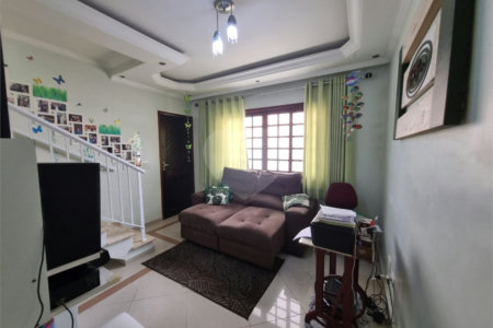 Sobrado à venda com 2 quartos em Jardim do Papai, Guarulhos, SP