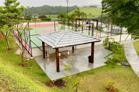 Casa à venda ou para alugar com 3 suítes no condomínio Villa Real, Bragança Paulista - SP