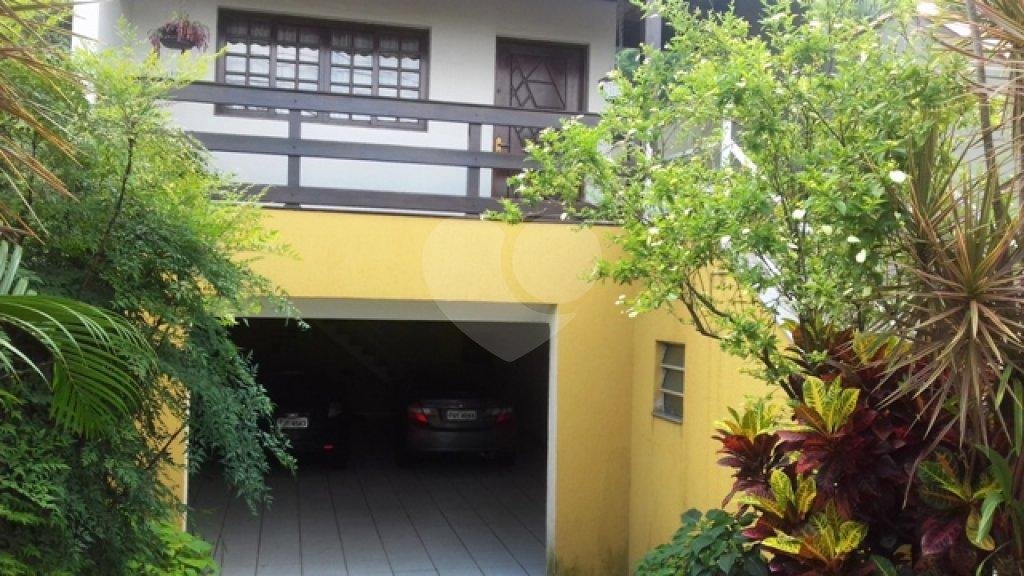 Sobrado à venda com 3 quartos, sendo 1 suíte, em Tremembé, São Paulo, SP