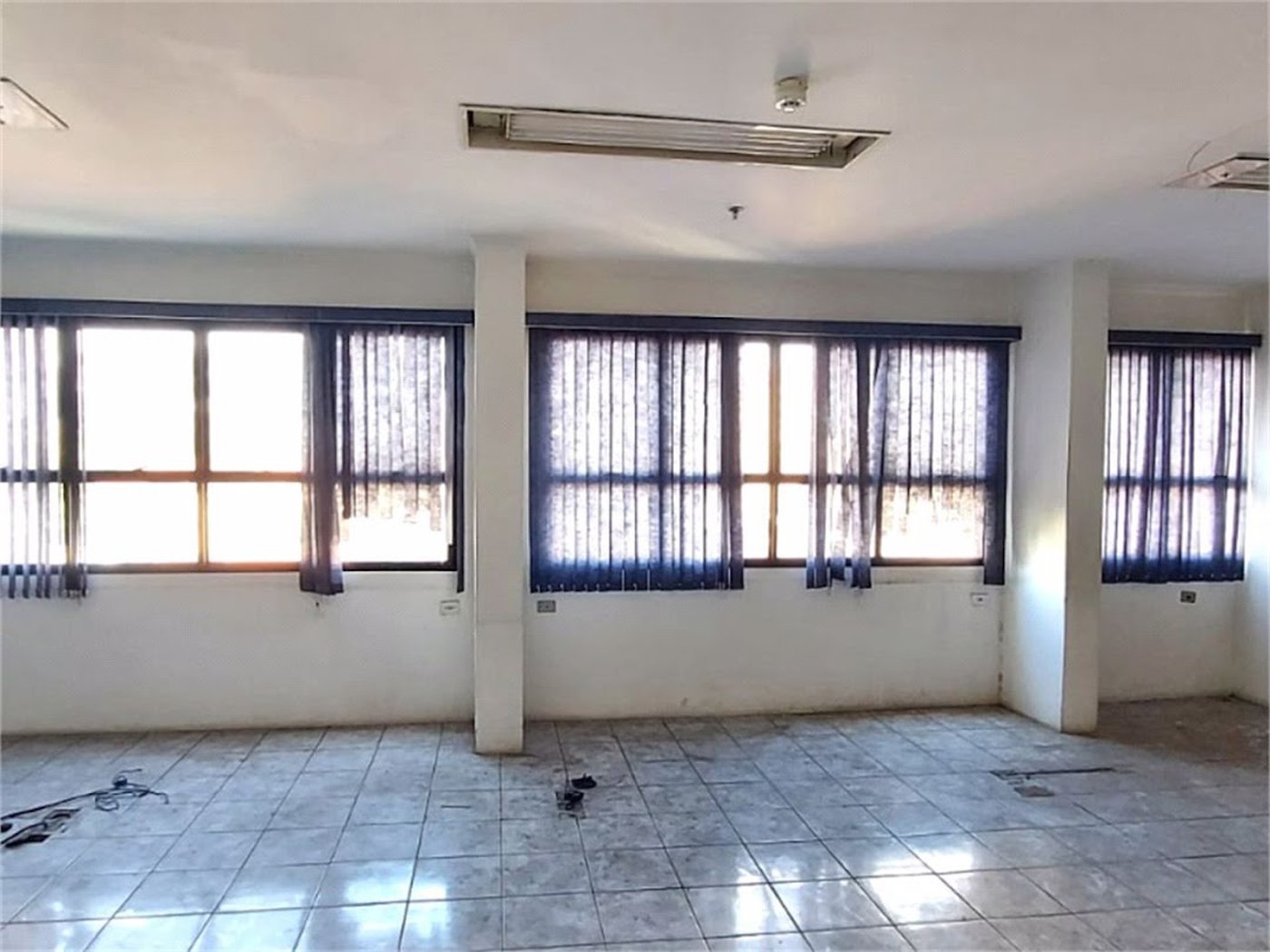 Sala Comercial para venda e locação, Centro, Santos - SA0071.