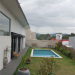 Casa à venda ou para alugar com 4 quartos, sendo 3 suítes, no condomínio Figueira Garden, Atibaia - SP