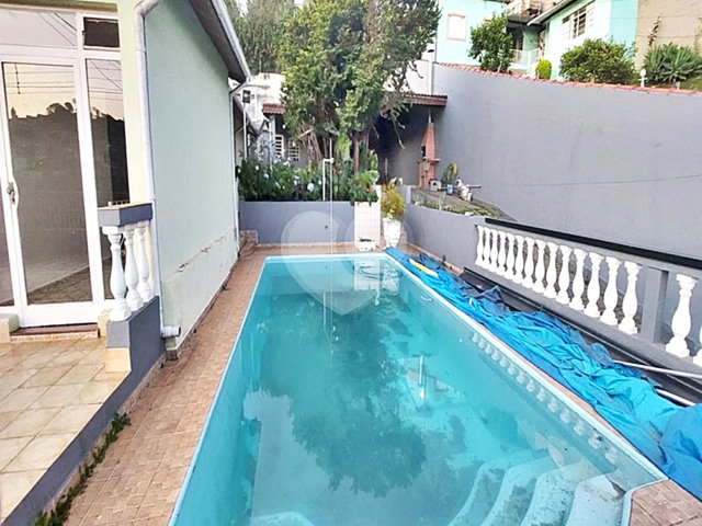 Casa Térrea à venda ou para alugar com 4 quartos, sendo 2 suítes,  no Centro, Mairiporã, SP