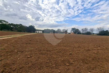 Terreno à venda no Centro, Alambari, SP