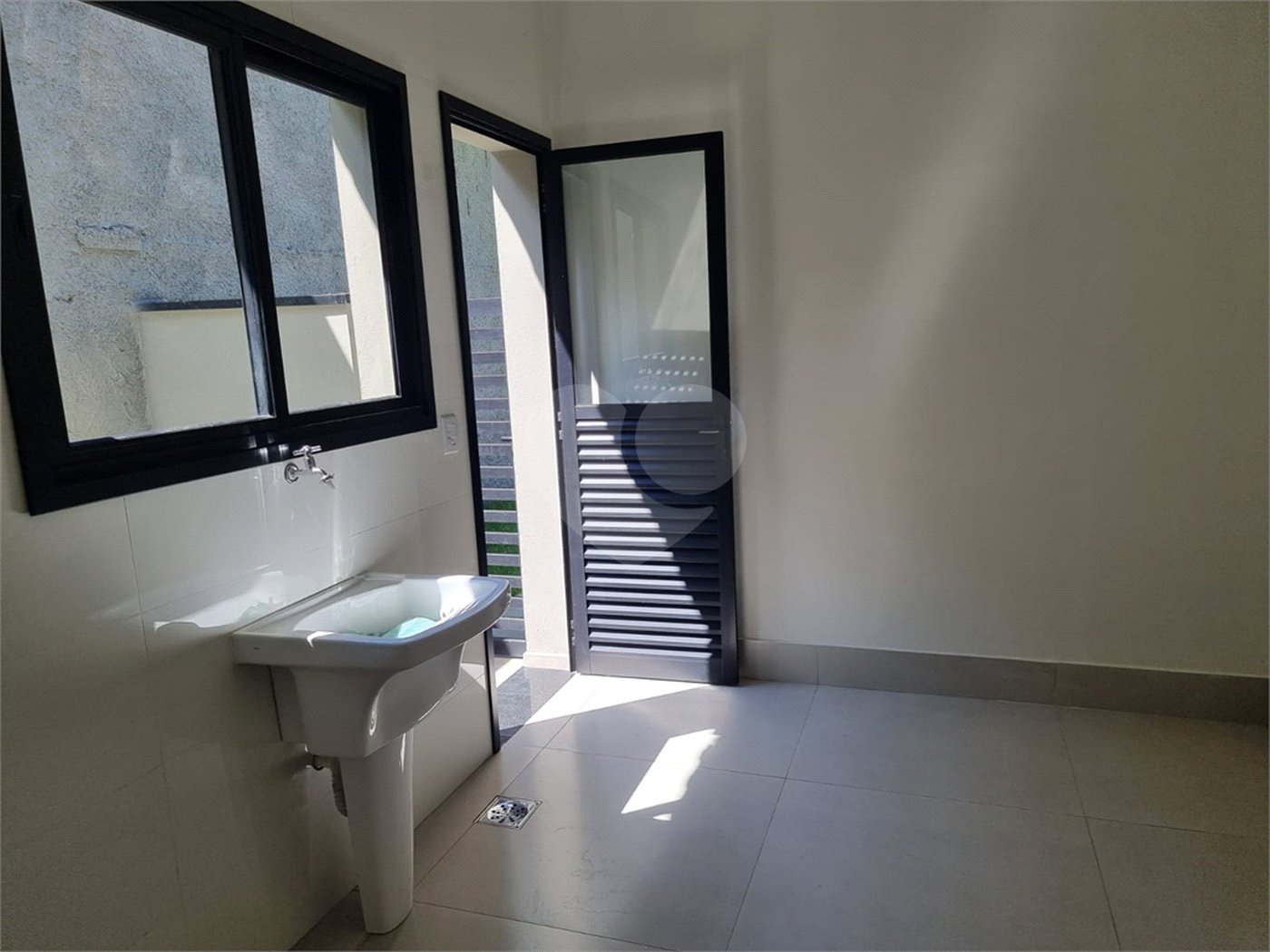Casa à venda com 3 suítes no condomínio Terras de Santa Teresa, Itupeva - SP