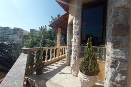 Casa à venda com 4 quartos, sendo 1 suíte, em Andaraí, Rio de Janeiro, RJ