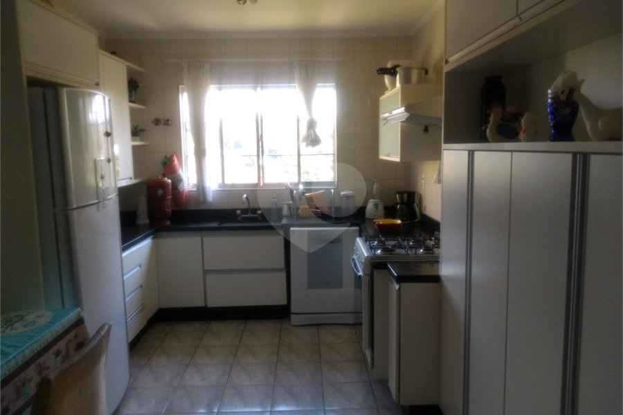 Sobrado à venda com 3 quartos em Horto, São Paulo, SP
