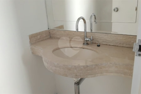 Apartamento à venda ou para alugar com 3 quartos, sendo 1 suíte, em Itaim Bibi, São Paulo, SP