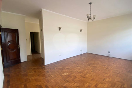Casa à venda com 3 quartos, sendo 1 suíte, no Centro, Araraquara, SP