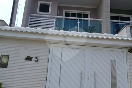 Excelente Casa Tríplex em Campo Grande | 2 Suítes + Área Gourmet | Oportunidade!!!