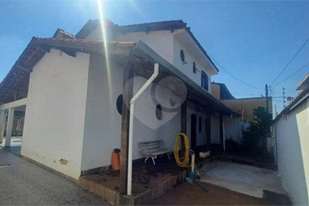 Casa à venda com 3 quartos, sendo 1 suíte, em Jardim Maria Antônia Prado, Sorocaba, SP