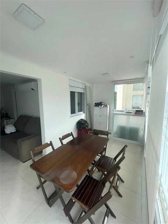 Apartamento à venda com 2 quartos, sendo 1 suíte, em Vila Ipojuca, São Paulo, SP