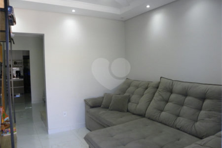 Sobrado à venda com 3 quartos, sendo 1 suíte, em João Aranha, Paulínia, SP
