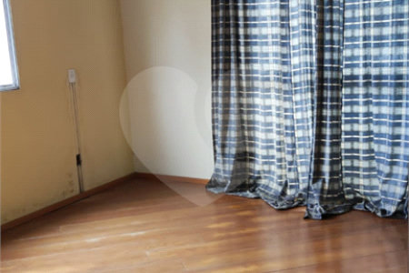 Sobrado à venda com 5 quartos, sendo 3 suítes, em Vila Campestre, São Paulo, SP