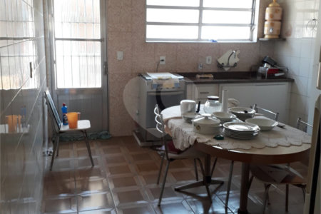 Sobrado à venda com 3 quartos em Jardim Oriental, São Paulo, SP