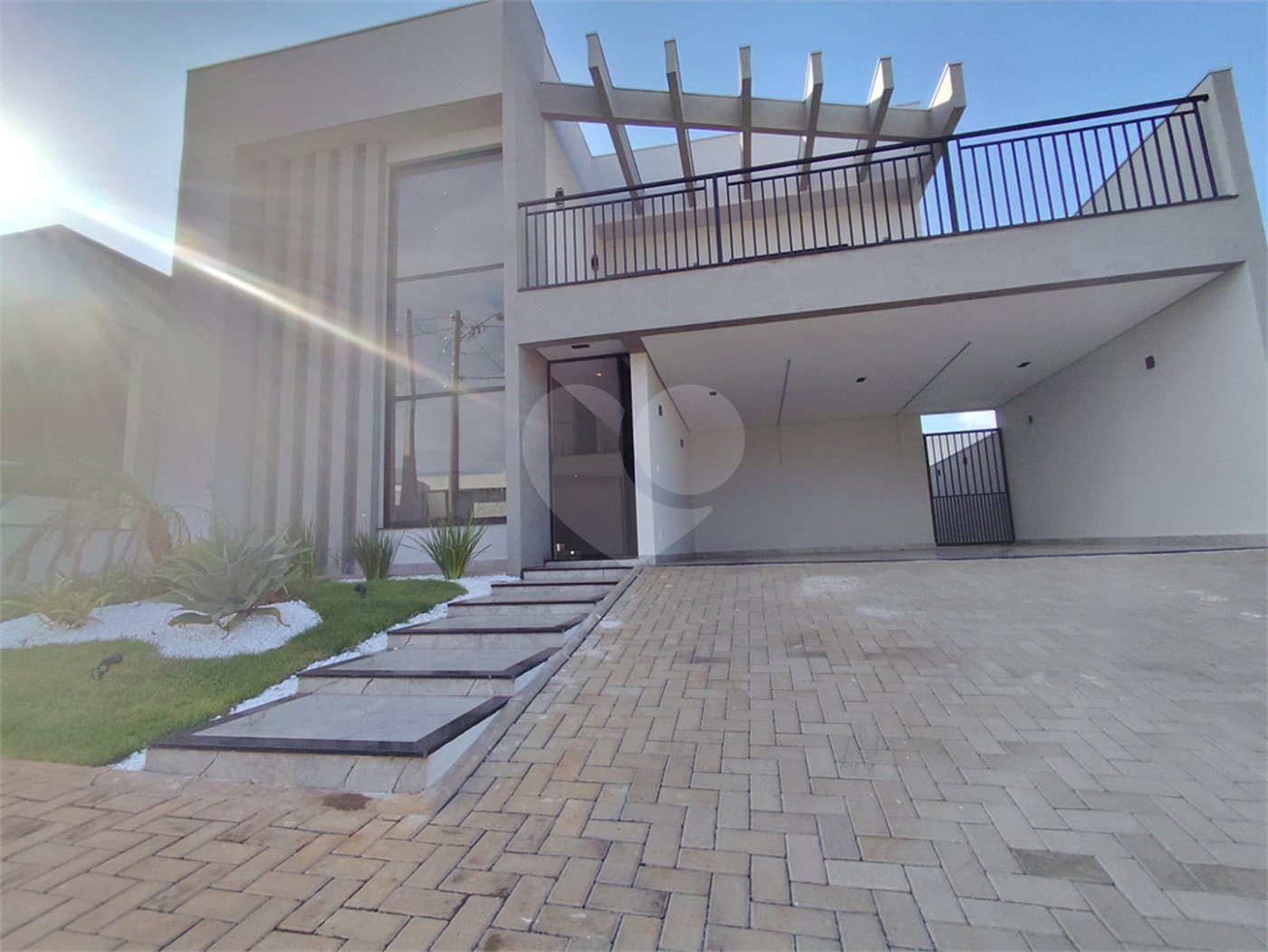 Casa à venda com 4 quartos, sendo 3 suítes,  no condomínio Residencial Golden Ville, Itapetininga - SP