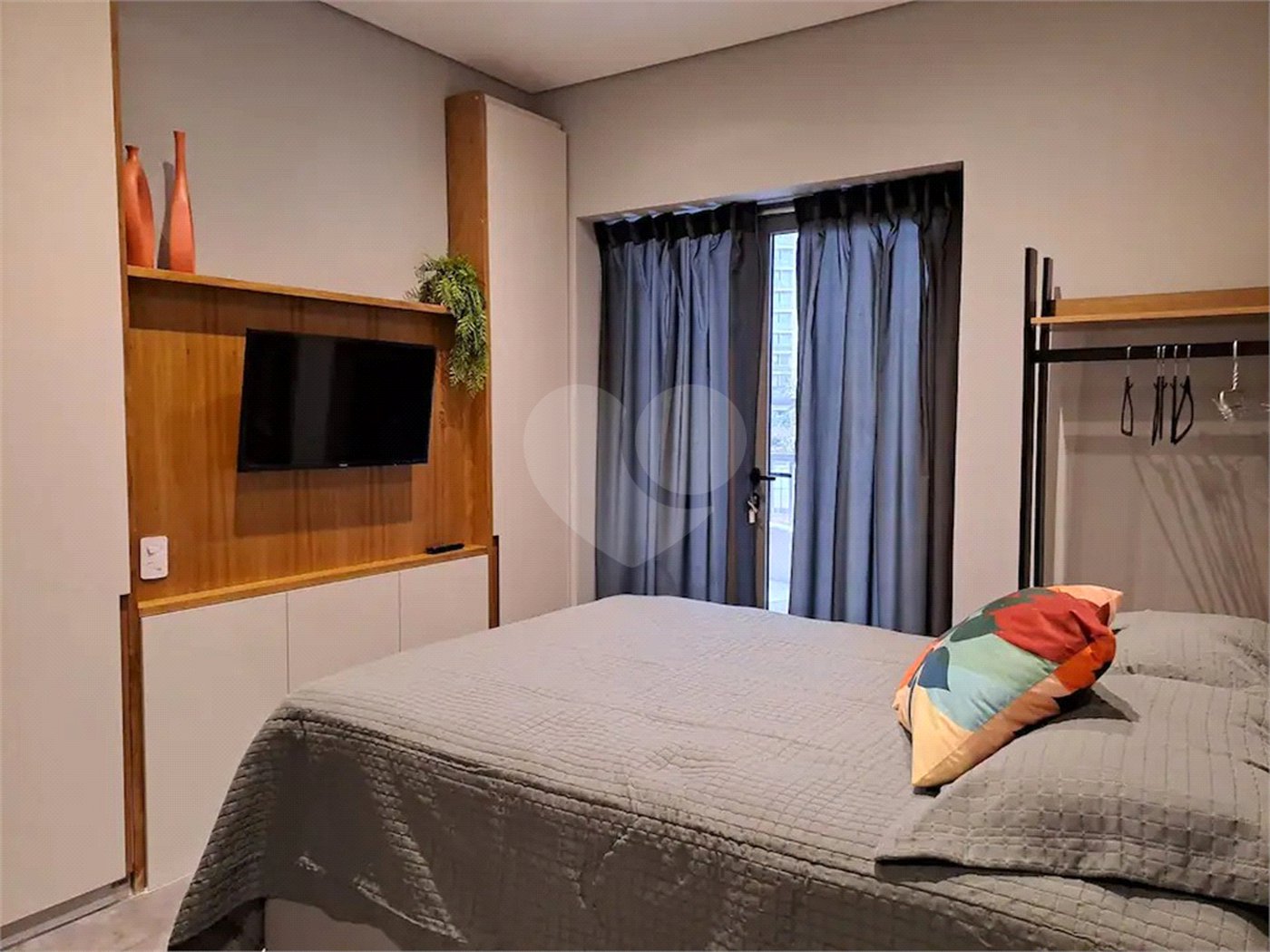 Apartamento à venda ou para alugar com 1 suíte em Pinheiros, São Paulo, SP