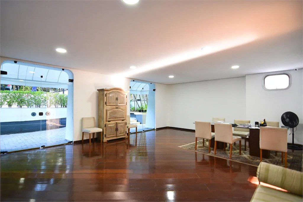 Apartamento à venda com 4 quartos, sendo 2 suítes, em Brooklin Paulista, São Paulo, SP
