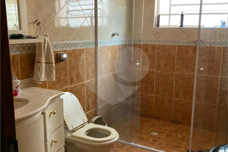 Casa à venda com 4 quartos, sendo 1 suíte, no Centro, Bom Jesus dos Perdões, SP